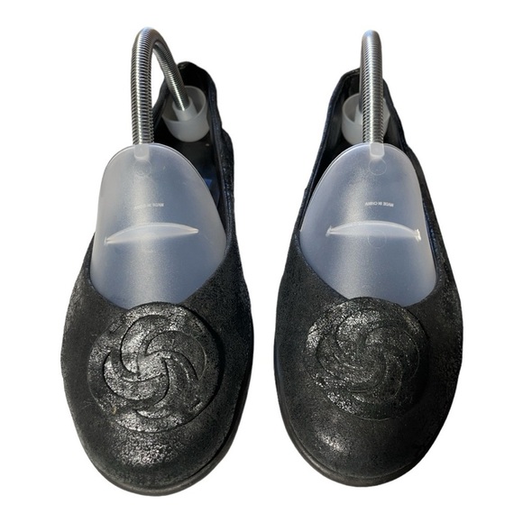 The Flexx  Bon Plush Rose Toe Flat Black/ Metallic Gray
Leather US 9.5/ EU 41 - Picture 4 of 10